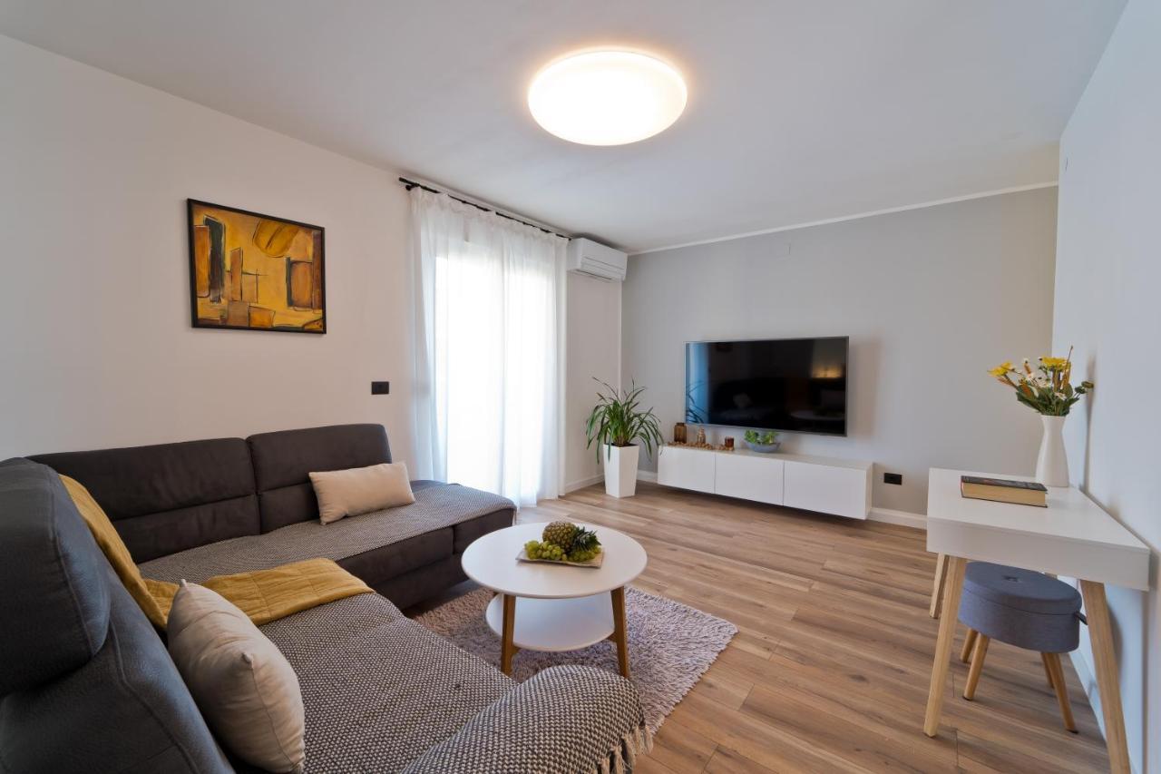Malemi Apartment 普拉 外观 照片